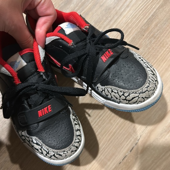 Nike Air Jordan Legacy 312 Low GS Black Blue Red size 11c - Picture 9 of 10